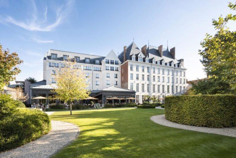 hotel-dukes-palace-1lieu1salle-event.jpg