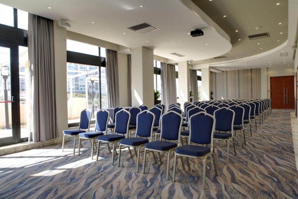 marina-corinthia-beach-resort-1lieu1salle-conferences.jpg