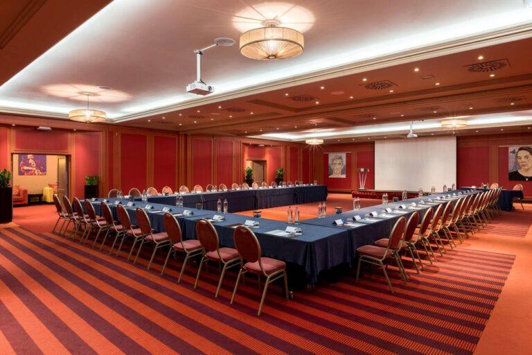 nh-gent-belfort-1lieu1salle-conferences.jpg