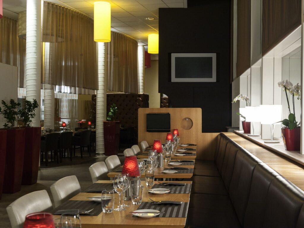restaurant
