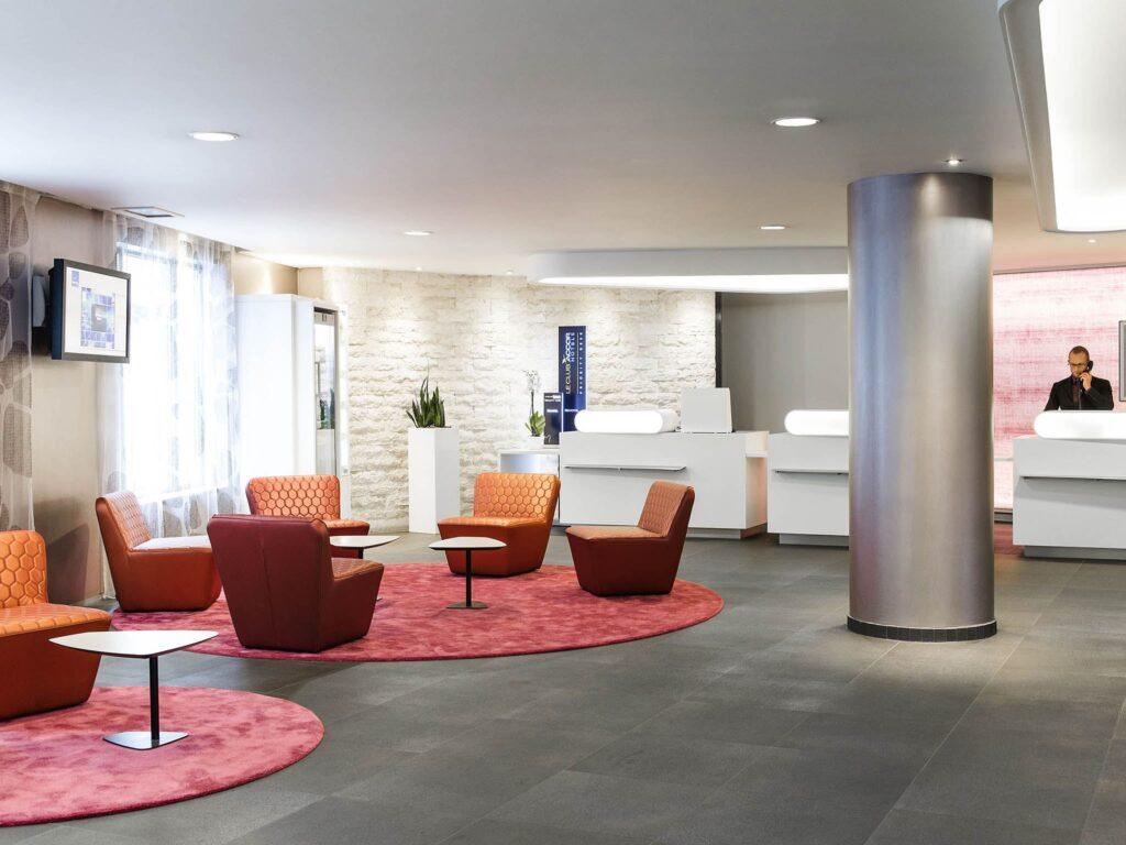 http://www.accorhotels.com/2122