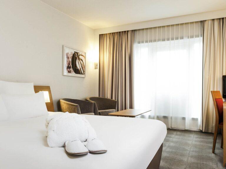 http://www.accorhotels.com/0840