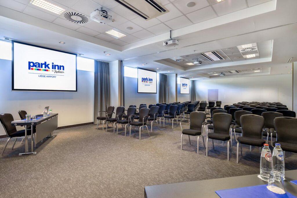park-inn-liege-airport-1lieu1salle-meeting.jpg