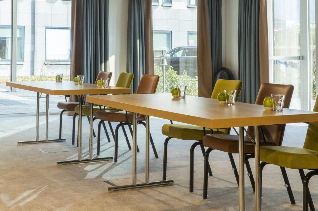 park-inn-radisson-brussels-airport-1lieu1salle-conference.jpg