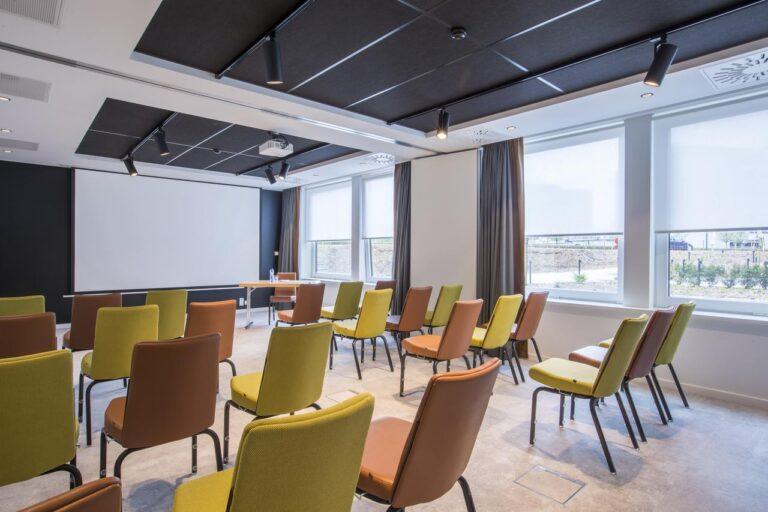 park-inn-radisson-brussels-airport-1lieu1salle-meetings.jpg