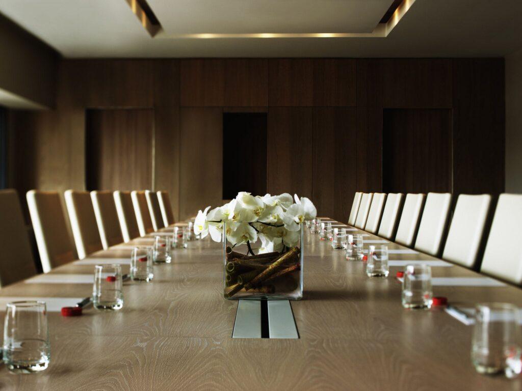 MEETING ROOM
