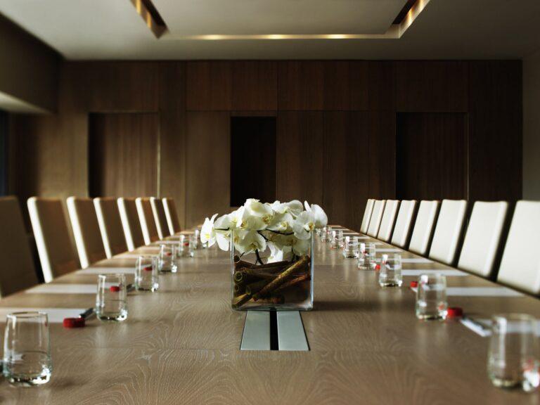 MEETING ROOM