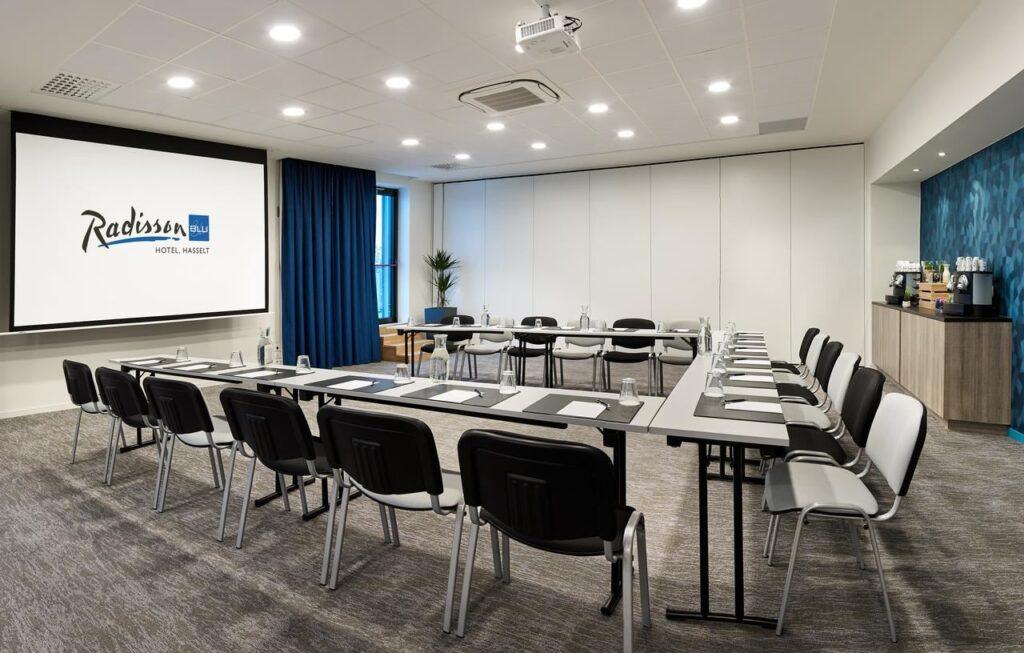 radisson-blu-hasselt-1lieu1salle-reunion.jpg