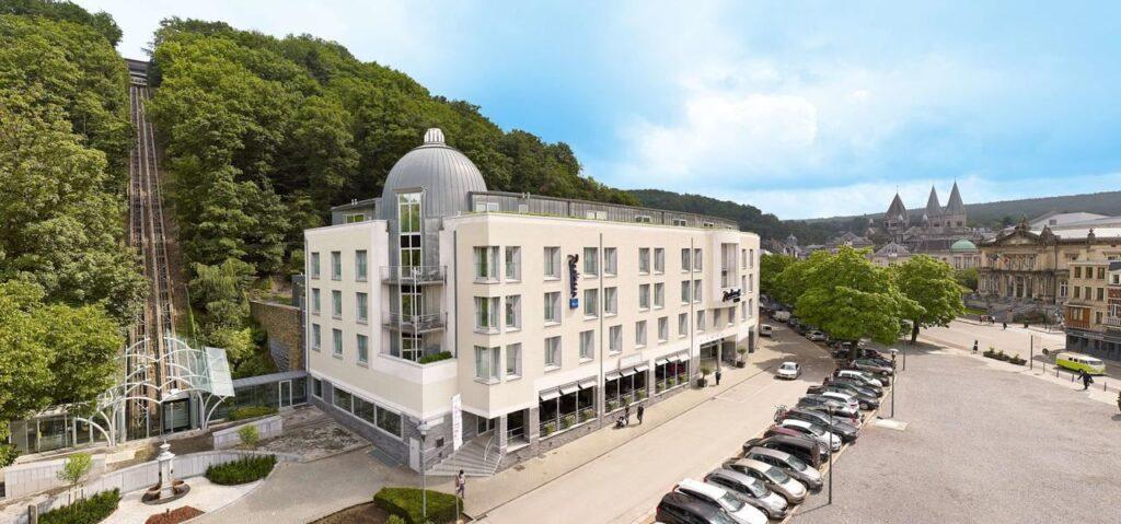 radisson-blu-palace-spa-1lieu1salle-event.jpg