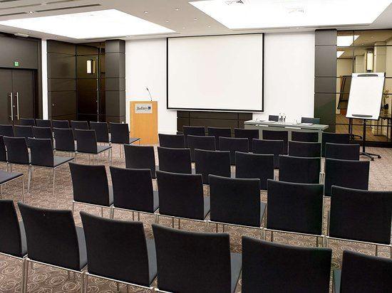 radisson-blu-palace-spa-1lieu1salle-meeting.jpg