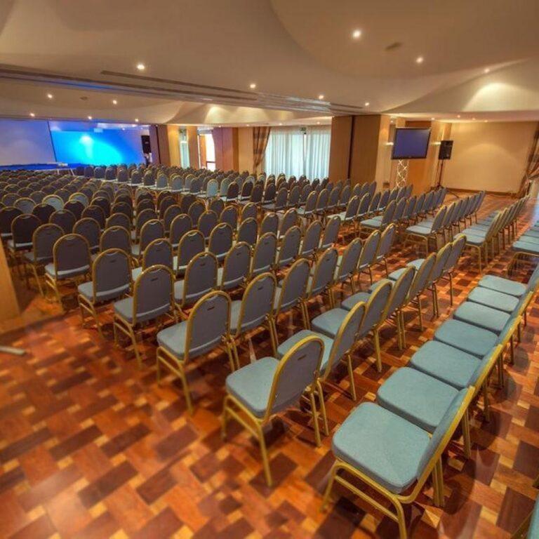 ramla-bay-resort-1lieu1salle-conference.jpg