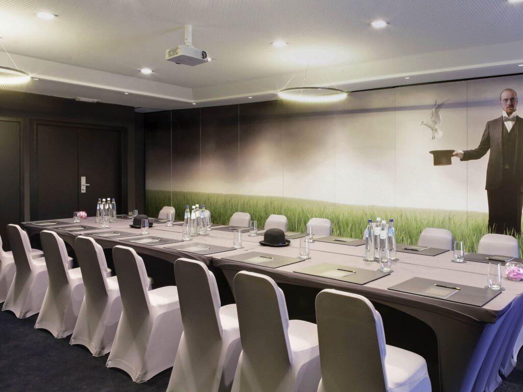 http://www.accorhotels.com/1071