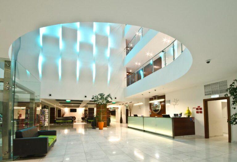 aquashow-park-hotel-1lieu1salle-meeting.jpg