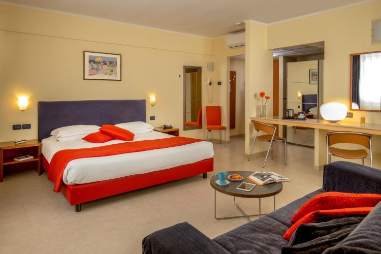 bw-blu-hotel-roma-1lieu1salle-seminaire.jpg