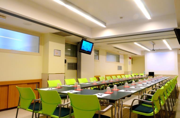 bw-globus-hotel-1lieu1salle-seminaire.jpg