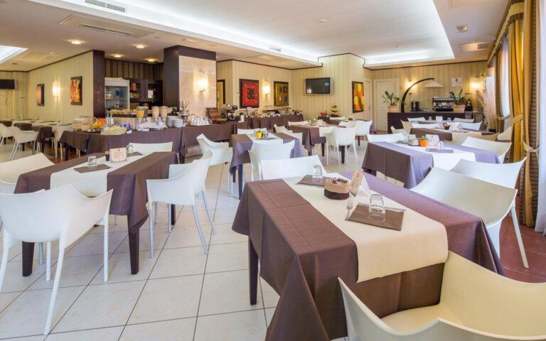 bw-hotel-i-triangoli-1lieu1salle-meetings.jpg