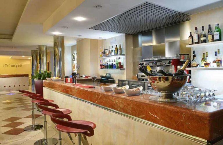bw-hotel-i-triangoli-1lieu1salle-reunions.jpg