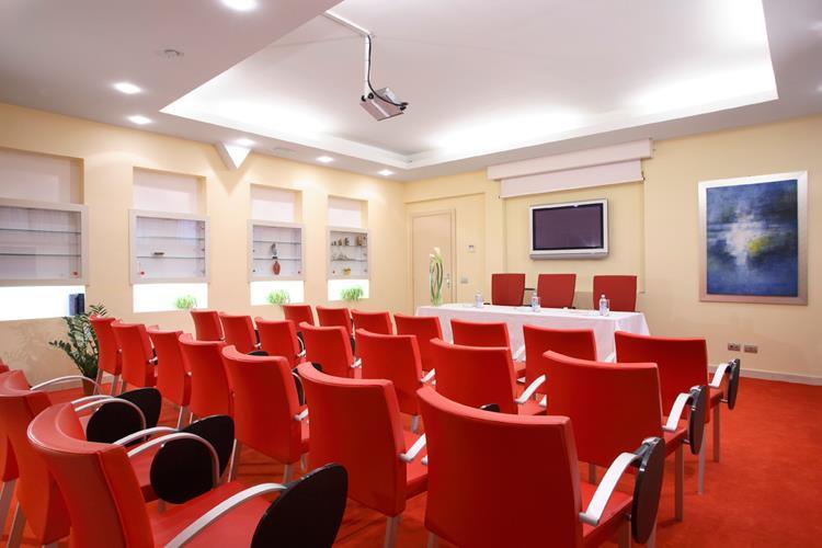 bw-hotel-i-triangoli-1lieu1salle-seminaires.jpg
