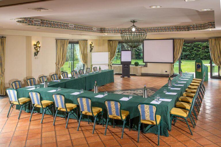 bw-park-hotel-1lieu1salle-congres.jpg