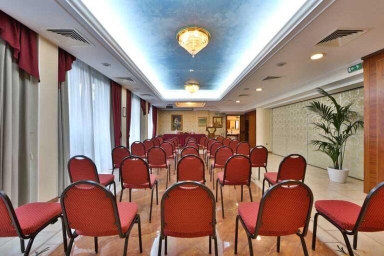 bw-plaza-pescara-1lieu1salle-reunions.jpg
