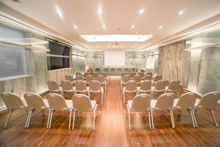 bw-premier-hotel-royal-santina-1lieu1salle-meeting.jpg