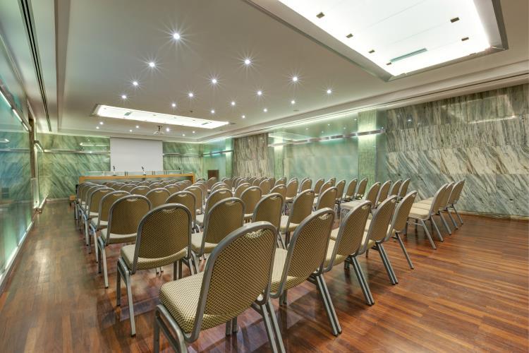bw-premier-hotel-royal-santina-1lieu1salle-meetings.jpg