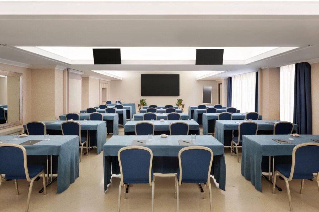 courtyard-rome-central-park-1lieu1salle-conference.jpg