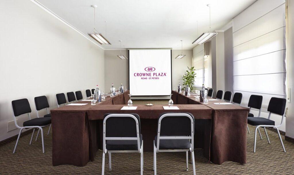 crowne-plaza-rome-st-peter-1lieu1salle-evenement.jpg
