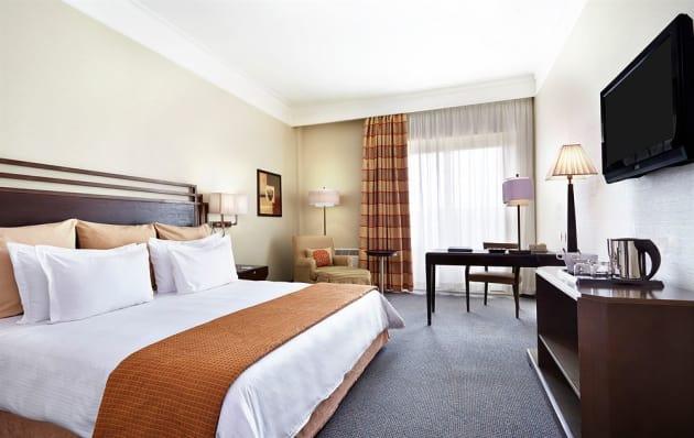 crowne-plaza-rome-st-peter-1lieu1salle-events.jpg