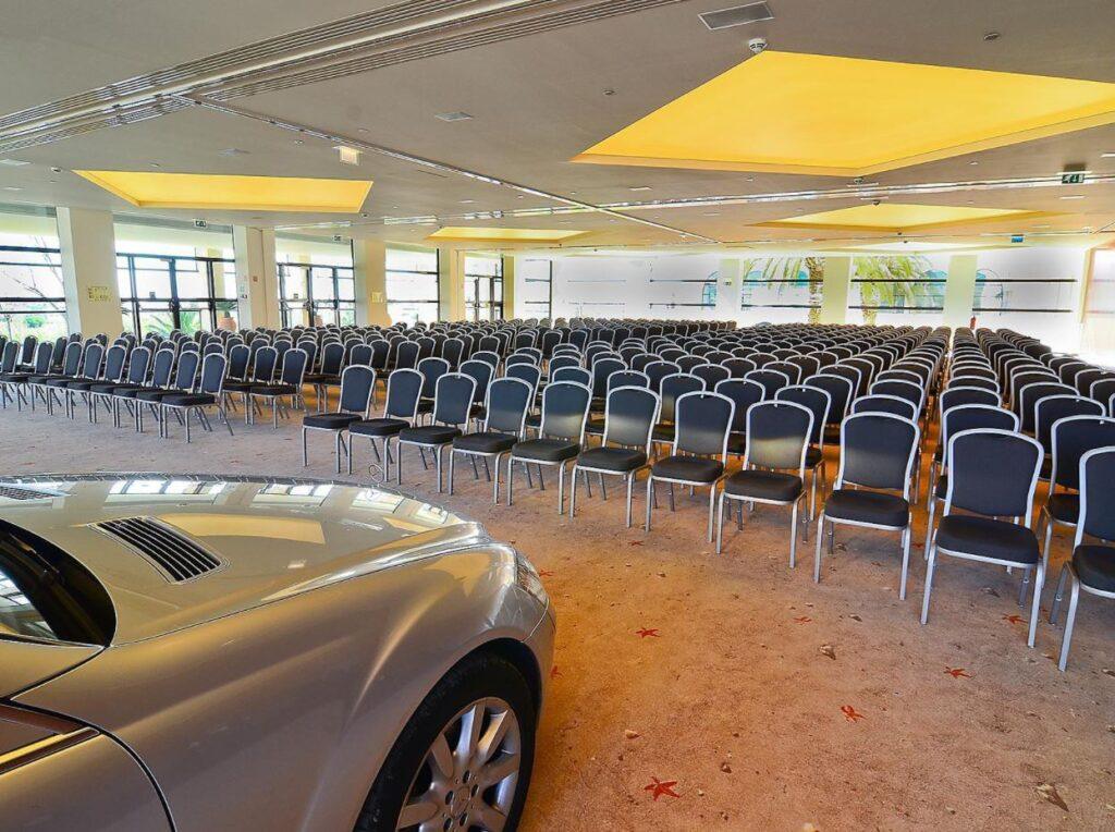 crowne-plaza-vilamoura-1lieu1salle-conference.jpg
