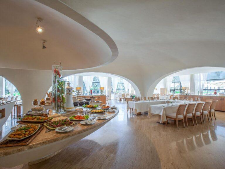 crowne-plaza-vilamoura-1lieu1salle-meeting.jpg