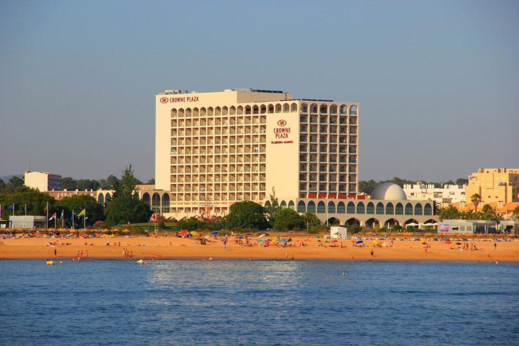 crowne-plaza-vilamoura-1lieu1salle-reunion.jpg
