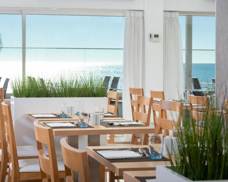 dom-jose-beach-hotel-1lieu1salle-meeting.jpg