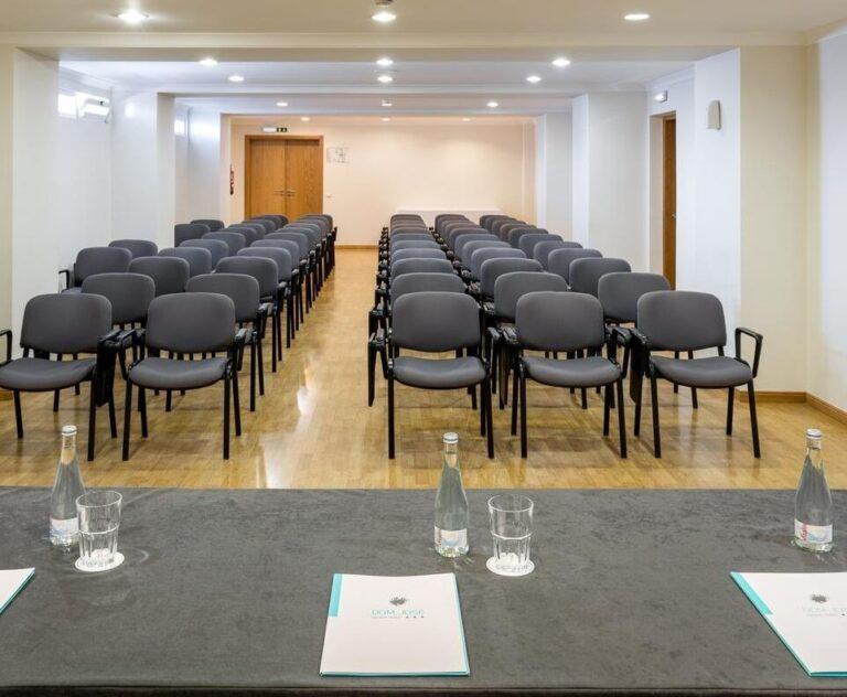 dom-jose-beach-hotel-1lieu1salle-meetings.jpg