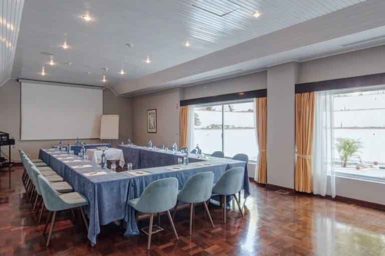 dona-filipa-hotel-1lieu1salle-conventions.jpg