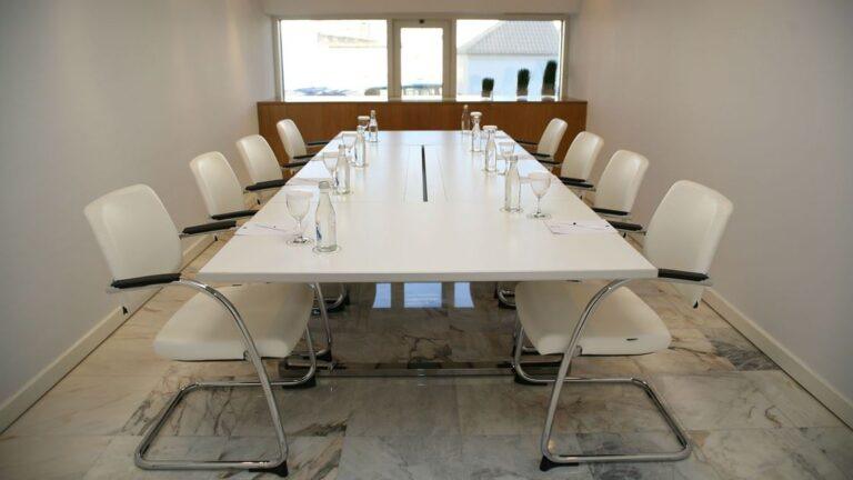 eva-senses-hotel-1lieu1salle-conferences.jpg