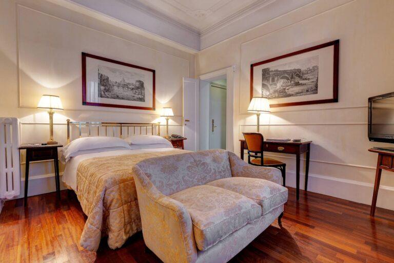 grand-hotel-plaza-roma-1lieu1salle-reunion.jpg