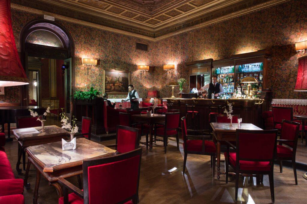 grand-hotel-plaza-roma-1lieu1salle-seminaire.jpg