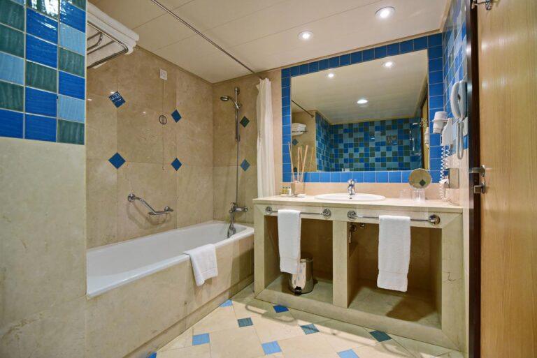 grande-real-santa-eulalia-resort-1lieu1salle-seminaires.jpg