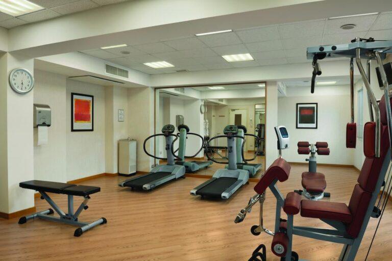 hilton-garden-inn-rome-airport-1lieu1salle-meeting.jpg