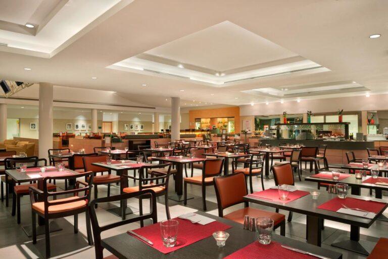 hilton-garden-inn-rome-airport-1lieu1salle-seminaire.jpg