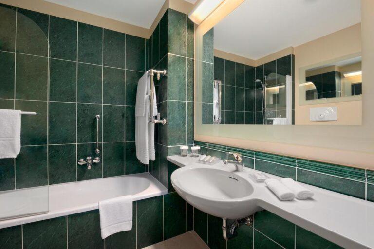 hilton-garden-inn-rome-airport-1lieu1salle-seminaires.jpg
