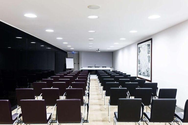 hilton-garden-inn-rome-claridge-1lieu1salle-evenement.jpg