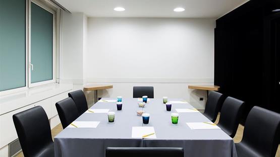 hilton-garden-inn-rome-claridge-1lieu1salle-events.jpg