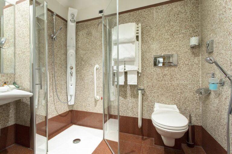 hilton-garden-inn-rome-claridge-1lieu1salle-meeting.jpg