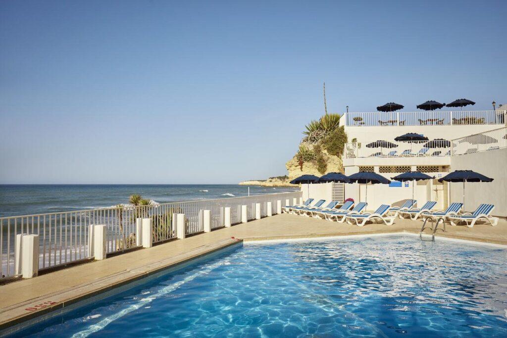 holiday-inn-algarve-armacao-pera-1lieu1salle-events.jpg