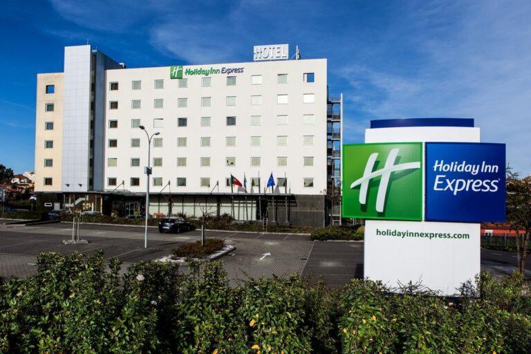 holiday-inn-express-lisbon-oeiras-1lieu1salle-event.jpg