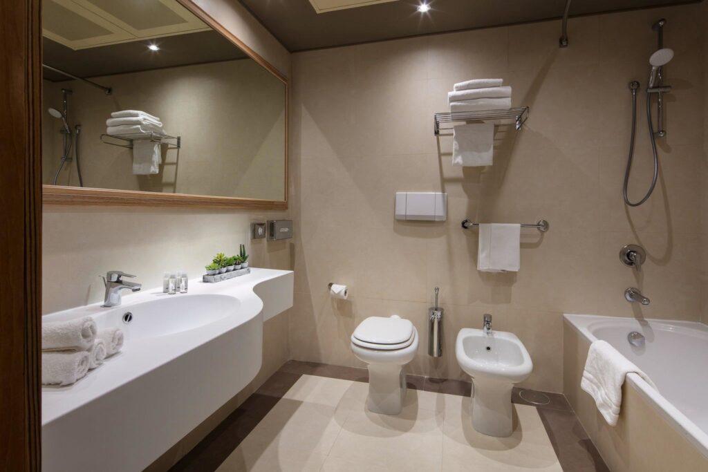 holiday-inn-rome-eur-parco-dei-medici-1lieu1salle-meetings.jpg