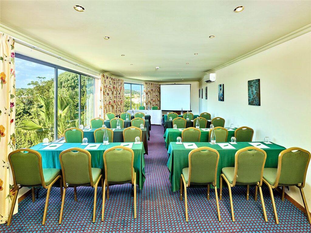 hotel-baia-grande-1lieu1salle-reunion.jpg