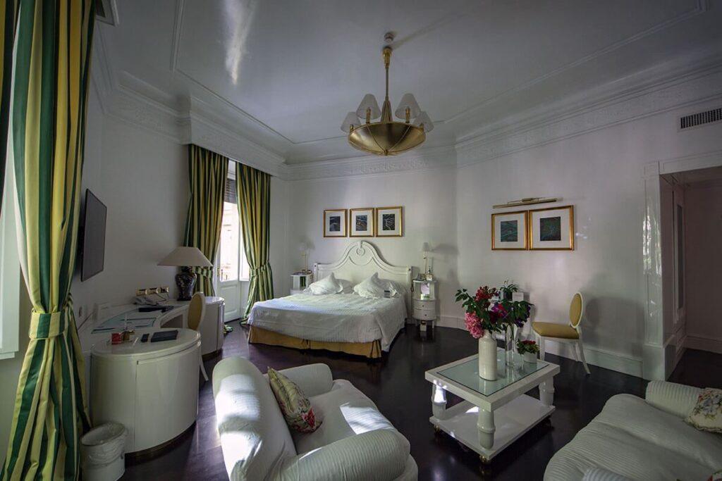 hotel-majestic-roma-1lieu1salle-evenements.jpg
